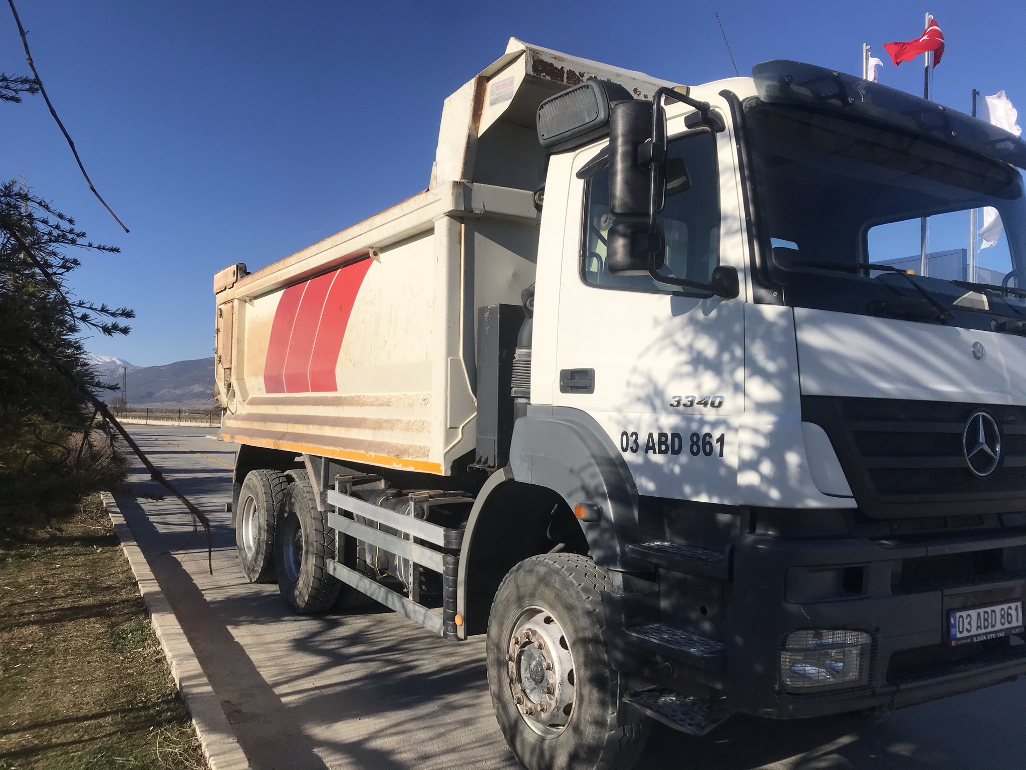 MERCEDES AXOR 3340 ÇİFT ÇEKER DAMPERLİ KAMYON