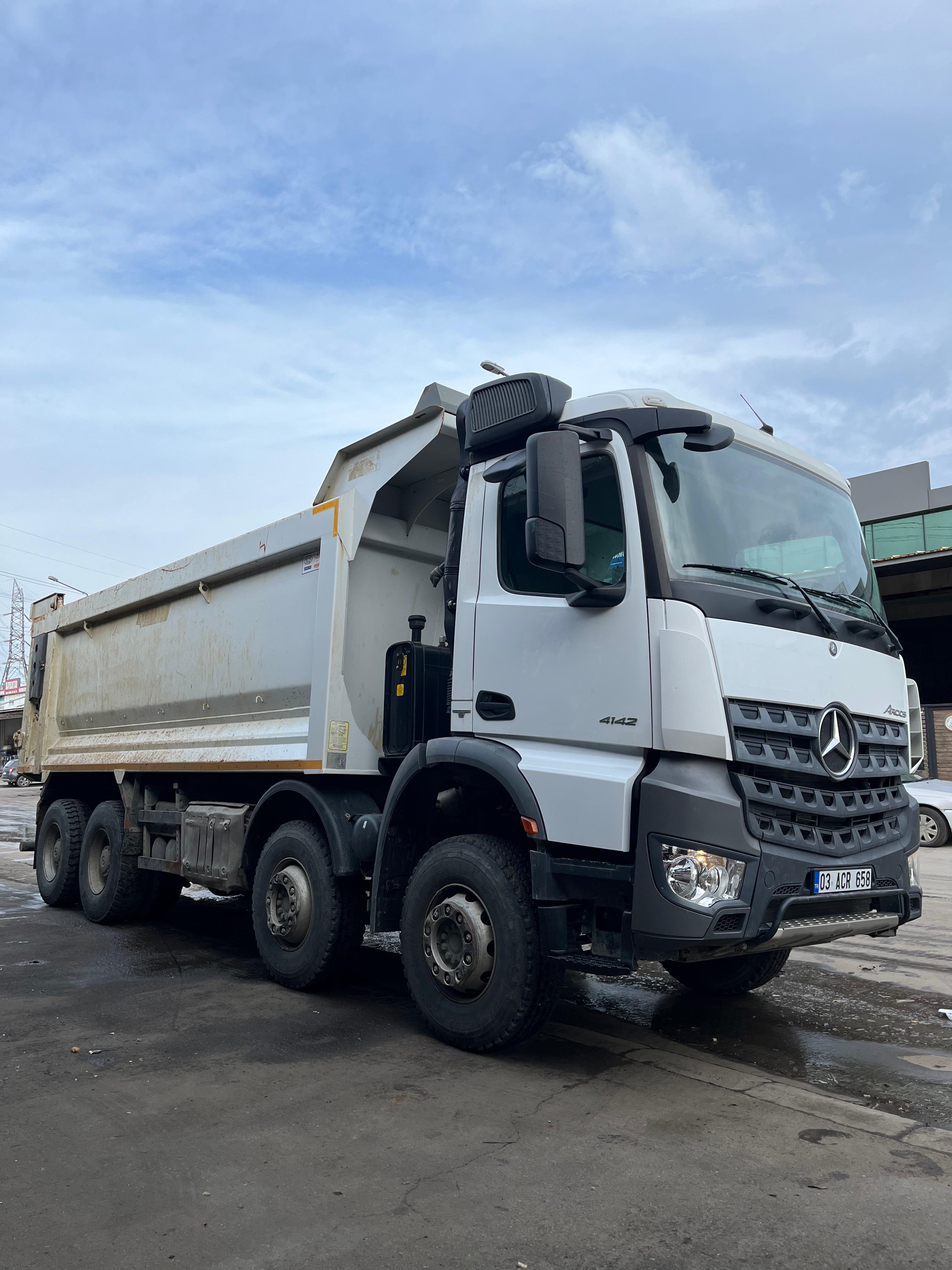 MERCEDES ARCOS 4142 ÇİFT ÇEKER DAMPERLİ KAMYON